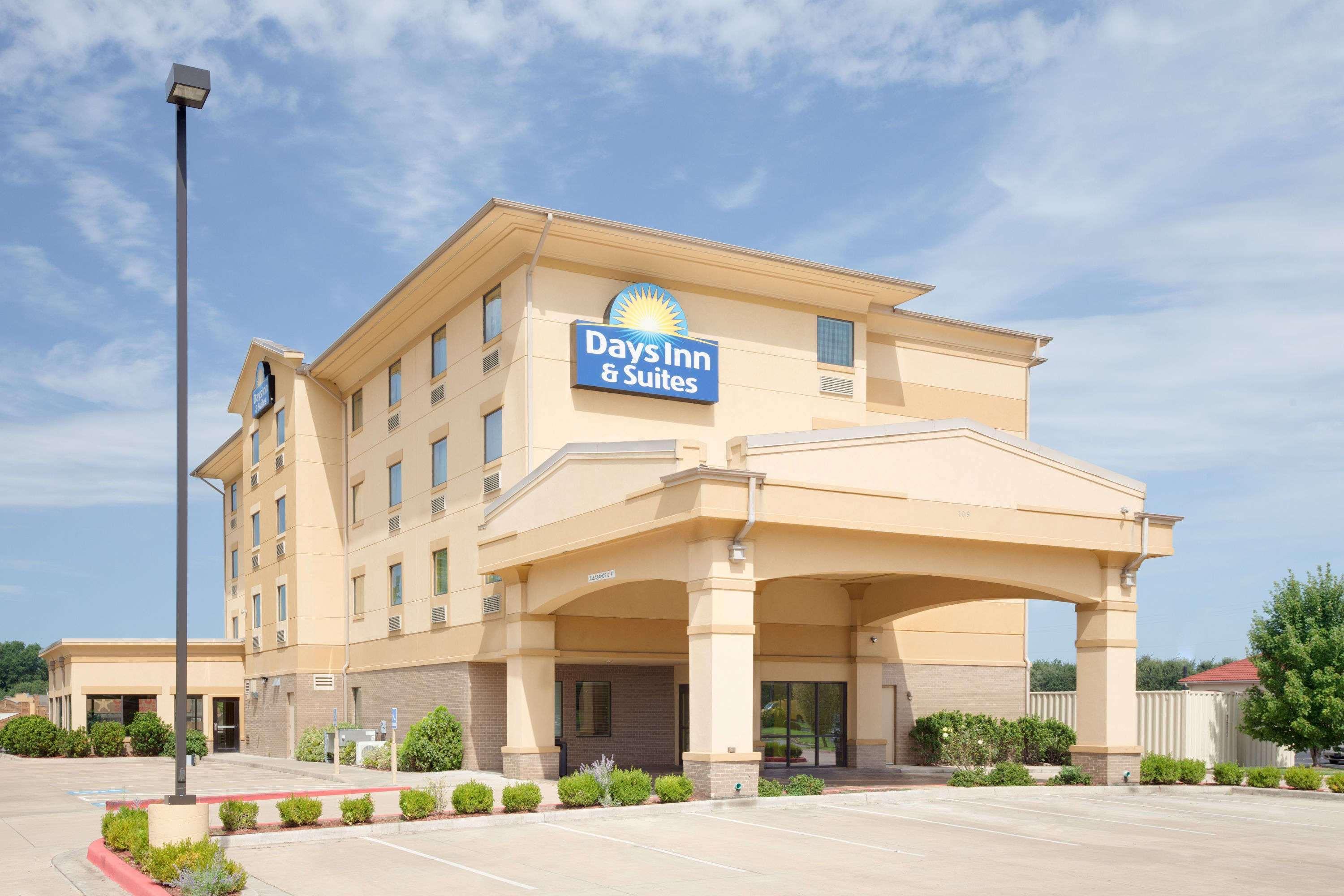 Days Inn & Suites By Wyndham Russellville Exteriér fotografie