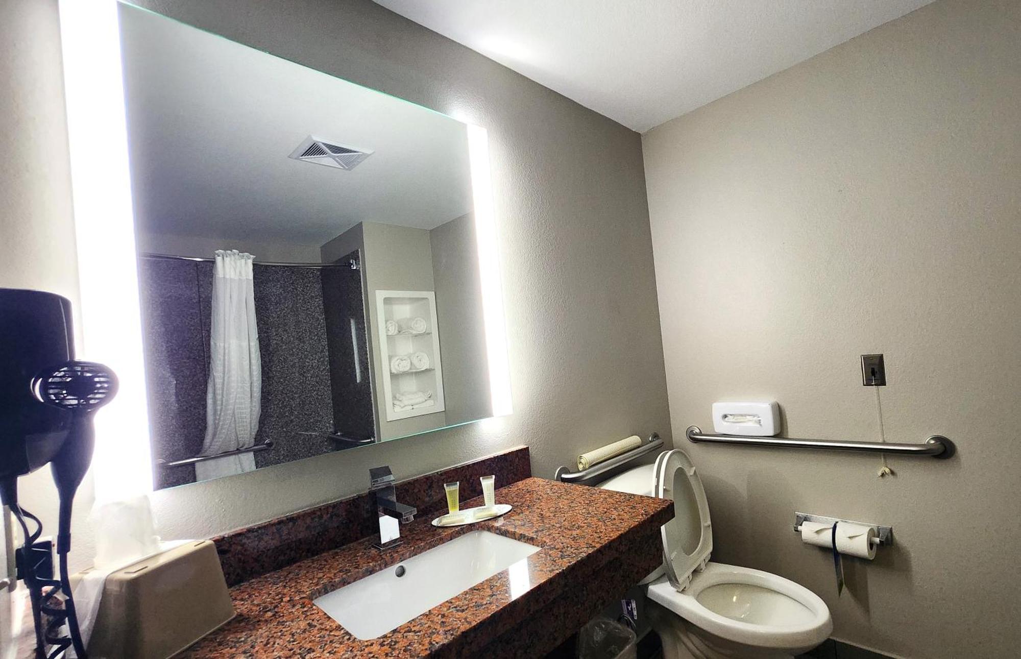 Days Inn & Suites By Wyndham Russellville Exteriér fotografie